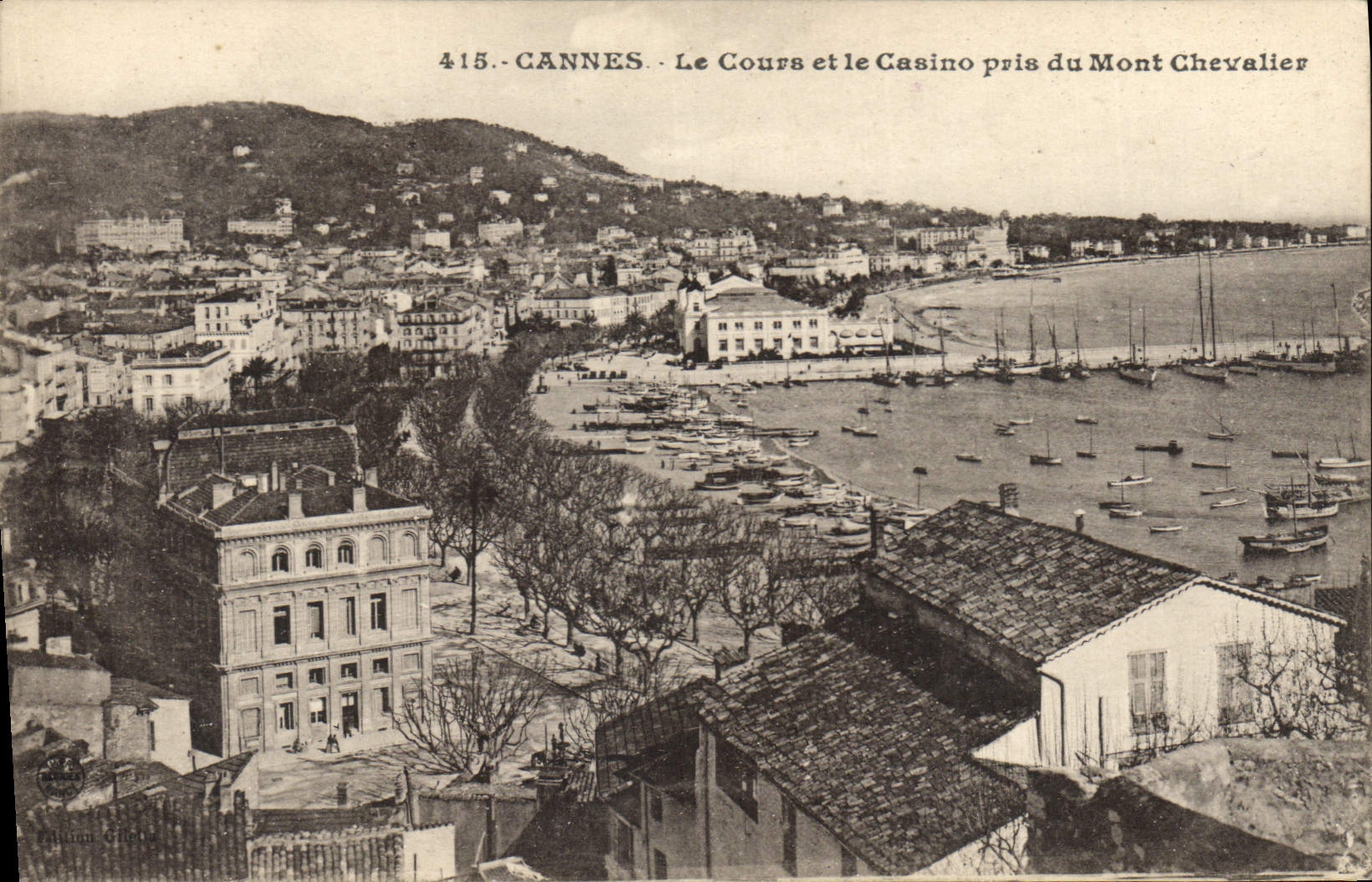 CPA Cannes Le Cours et le Casino pris du Mont Chevalier