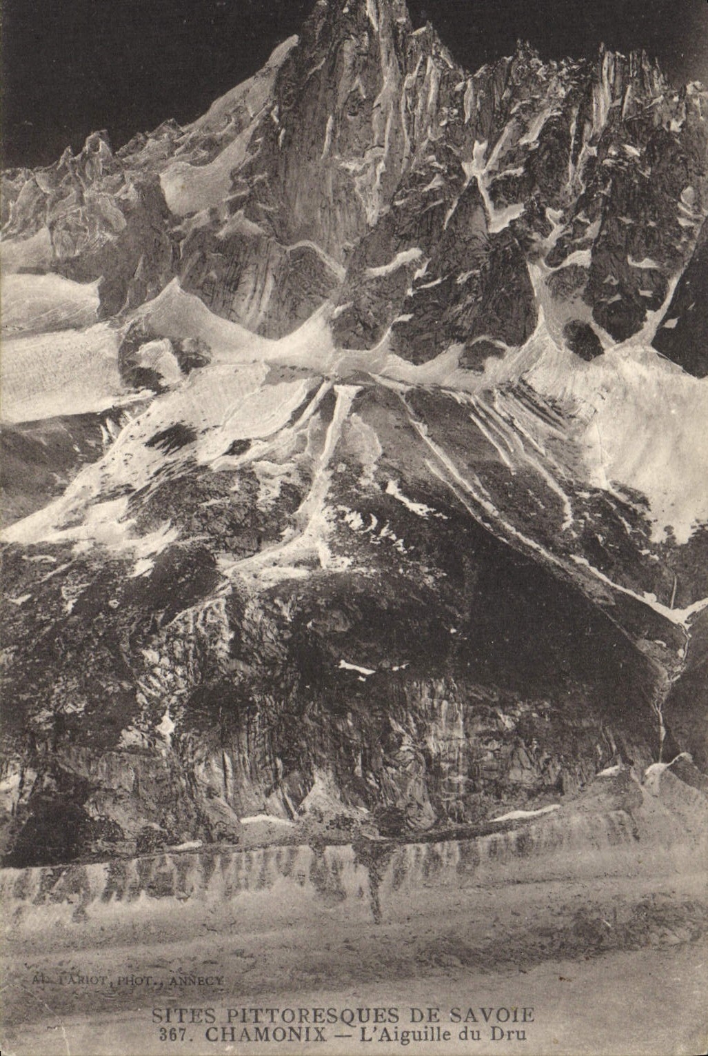 CPA Sites Pittoresques de Savoie Chamonix L'Aiguille du Dru 