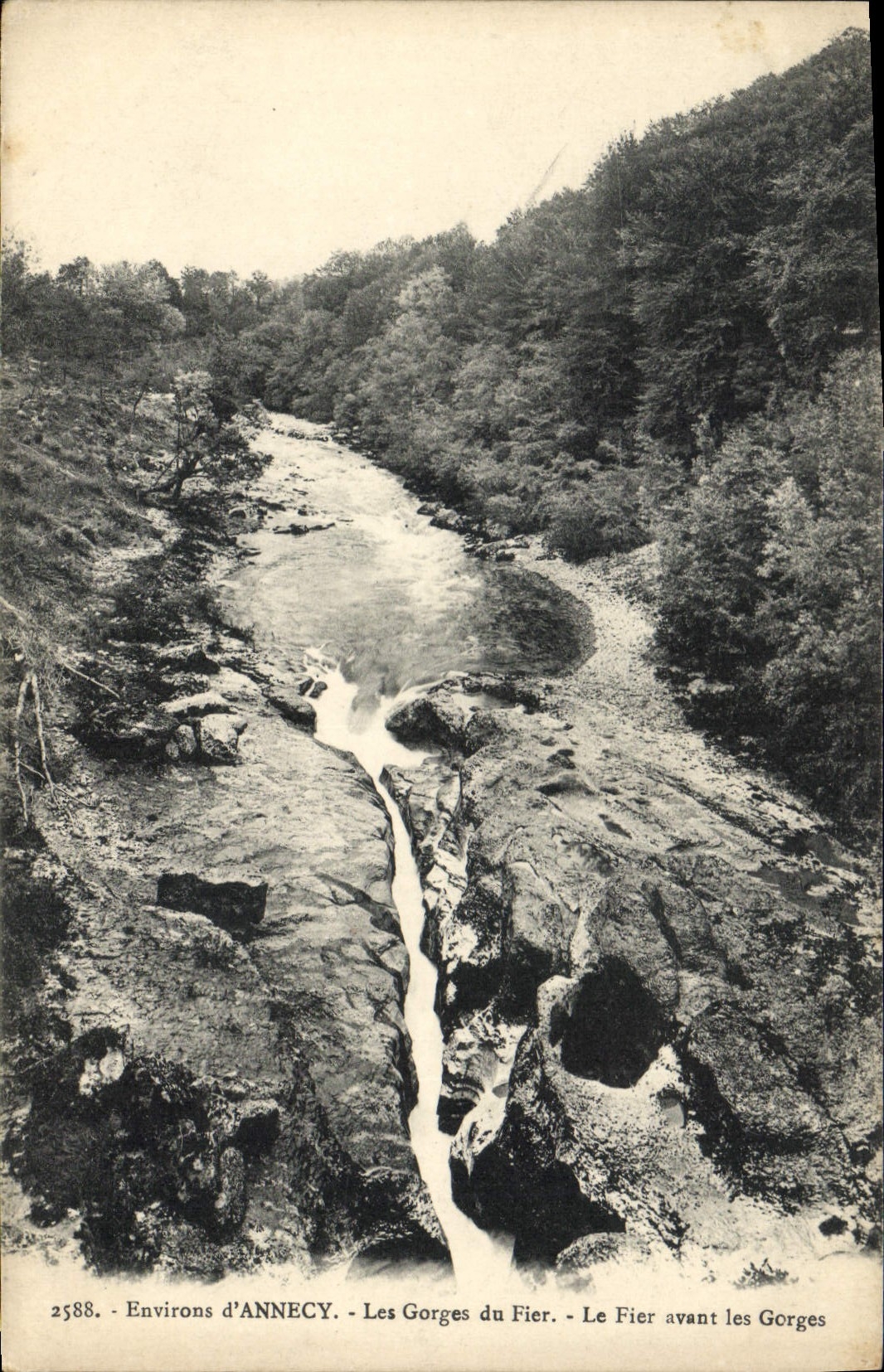 CPA Environs d'Annecy Les Gorges du Fier 