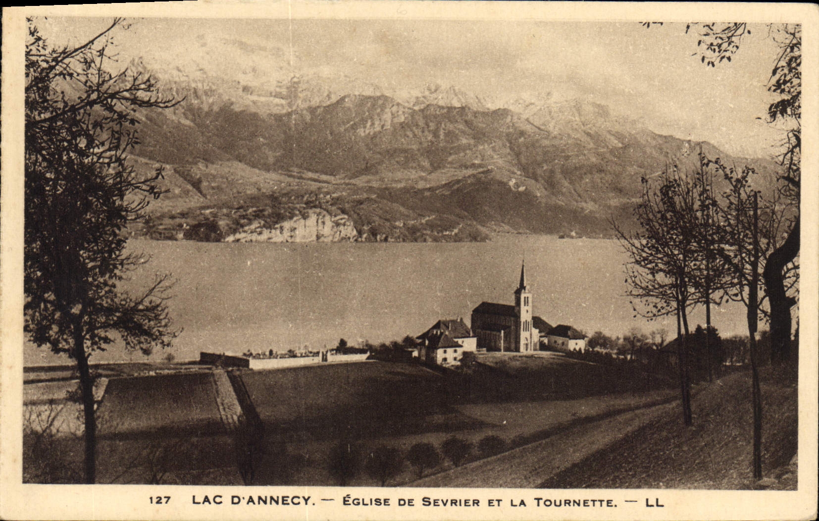 CPA Lac d'Annecy Eglise de Sevrier et la Tournette 