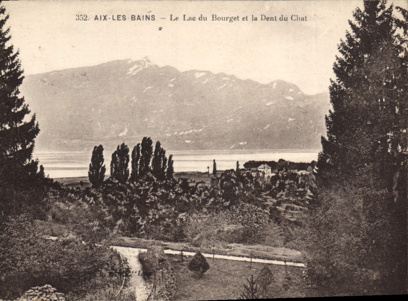 CPA Aix les Bains Le Lac du Bourget et la Dent du Chat 