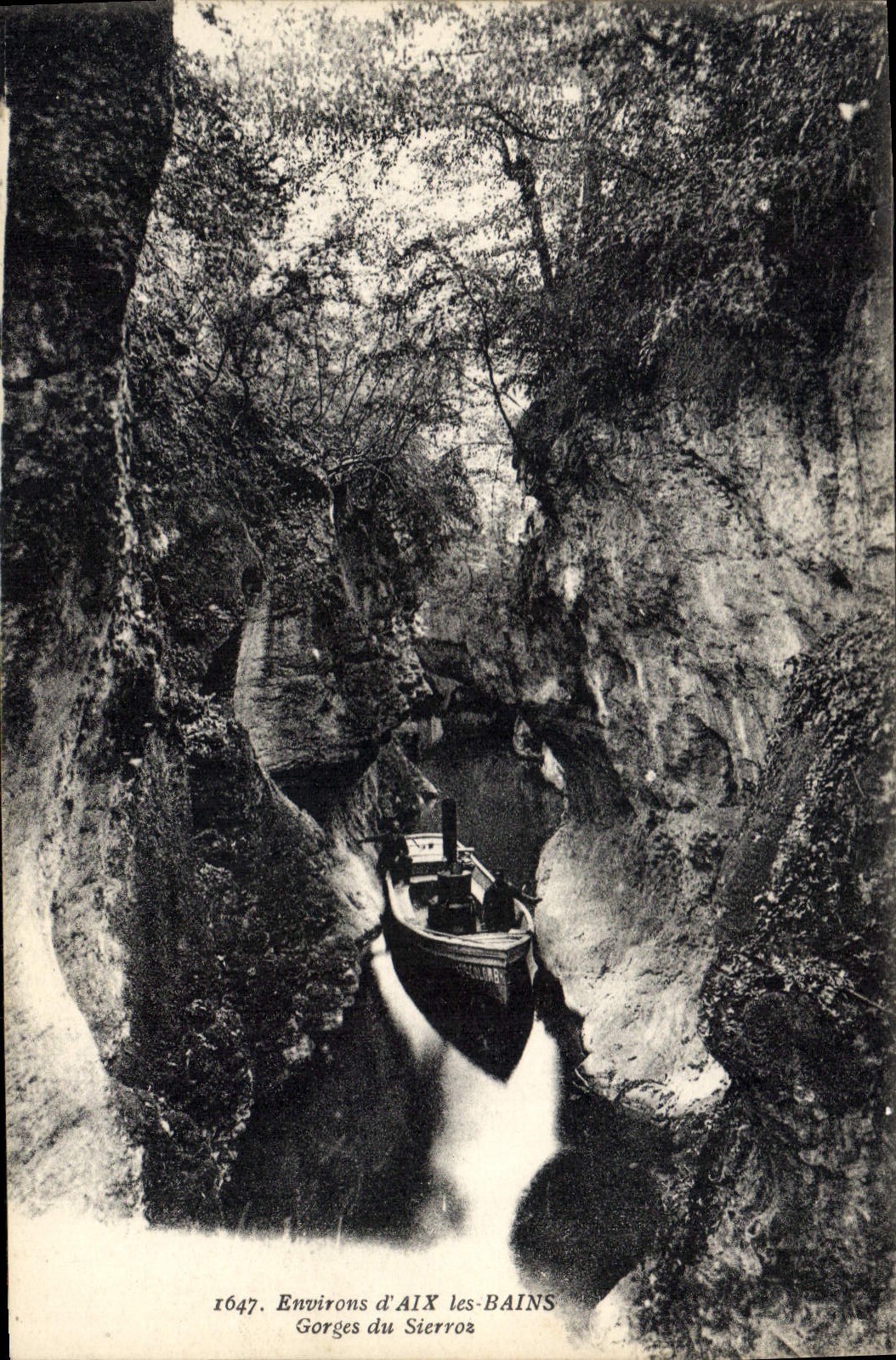 CPA Environs d'Aix les Bains Gorges du Sierroz Bateau