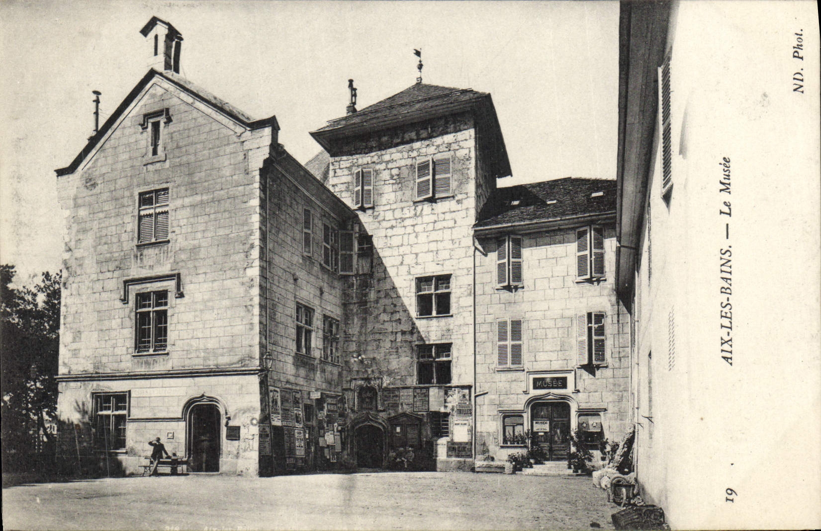CPA Aix les Bains Le Musee 