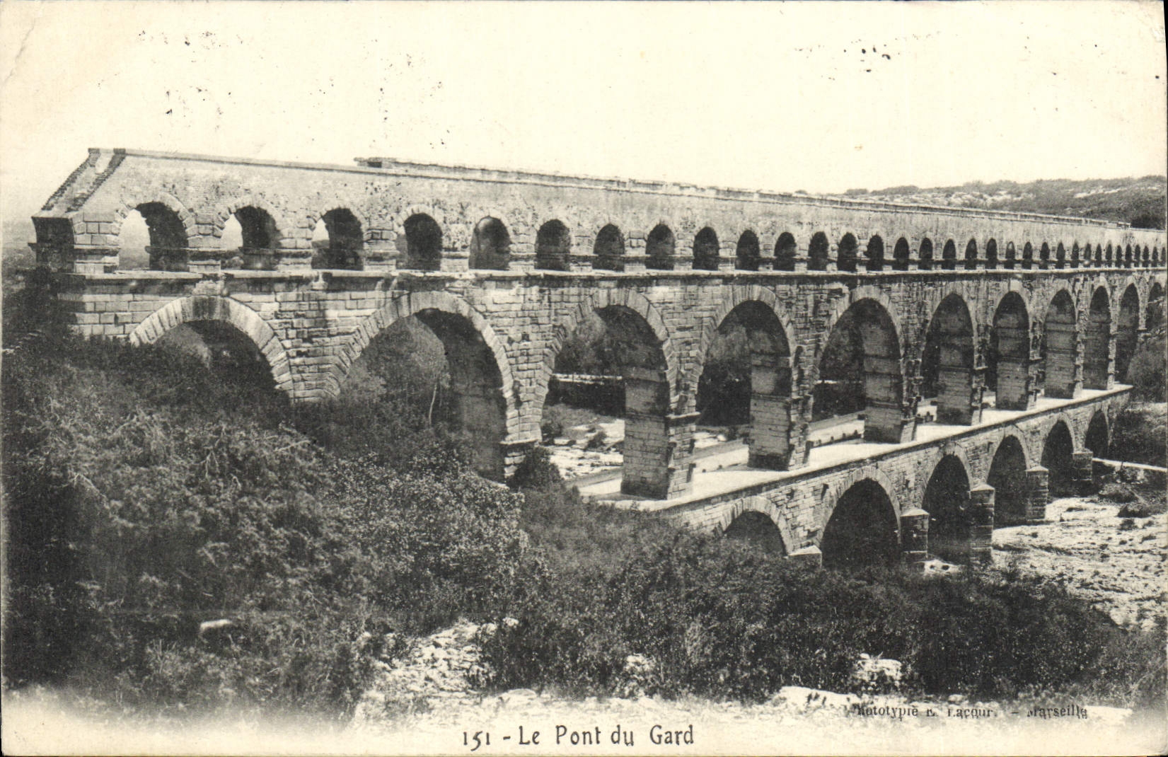CPA Le Pont du Gard 