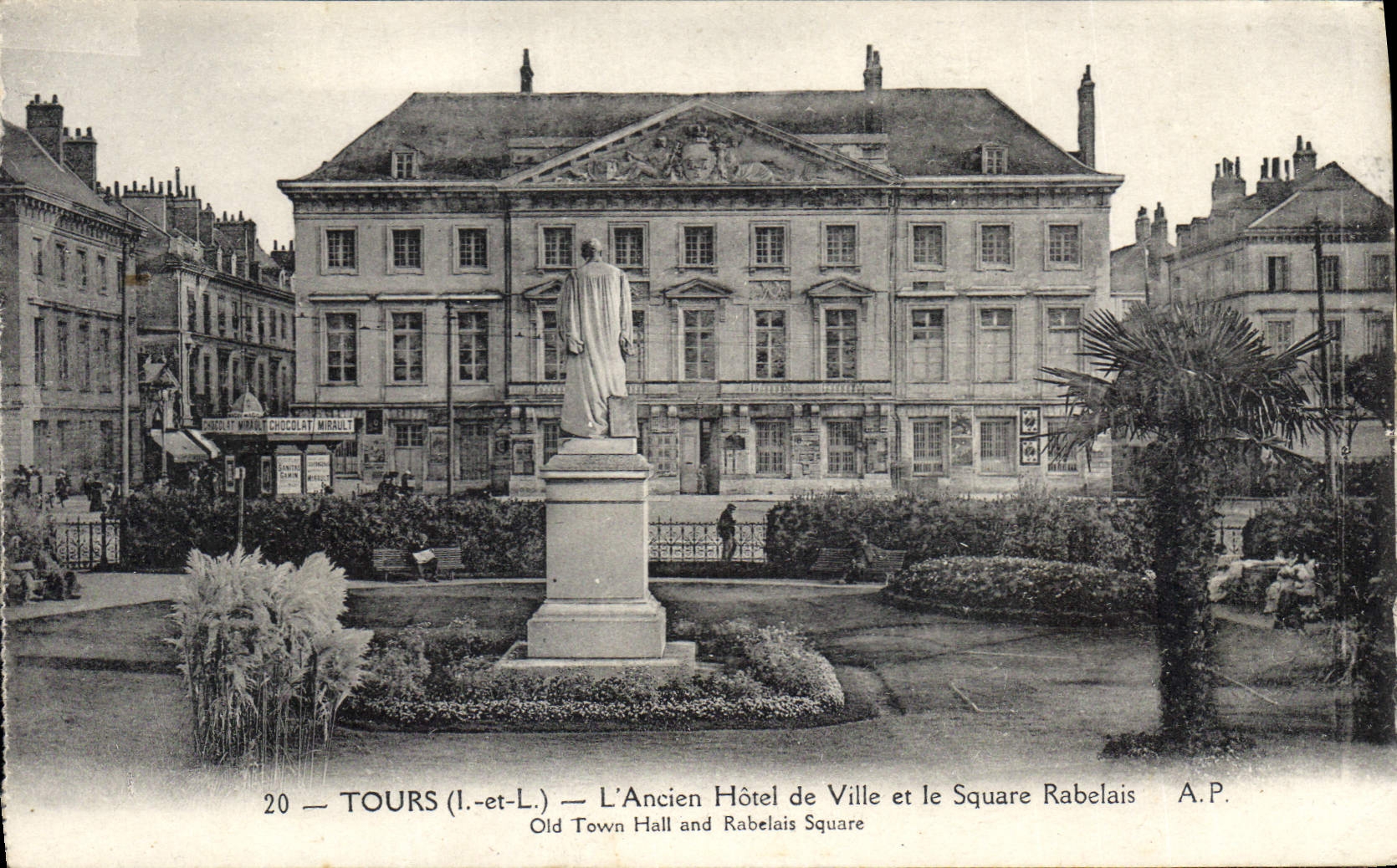 CPA Tours L et L L'Ancien Hotel de Ville et le Square Rabelais