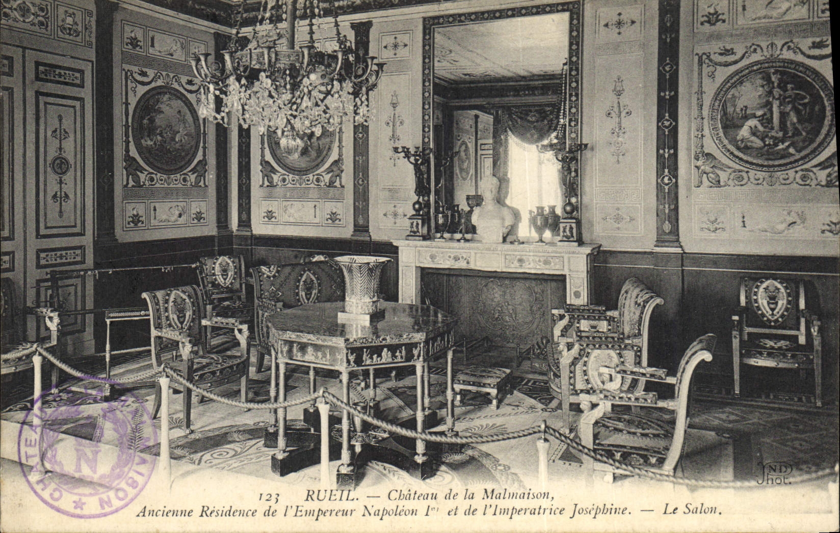 CPA Rueil Chateau de la Malmaison Ancienne Residence de l'Empereur Napoleon 1st et de l'Imperatrice 