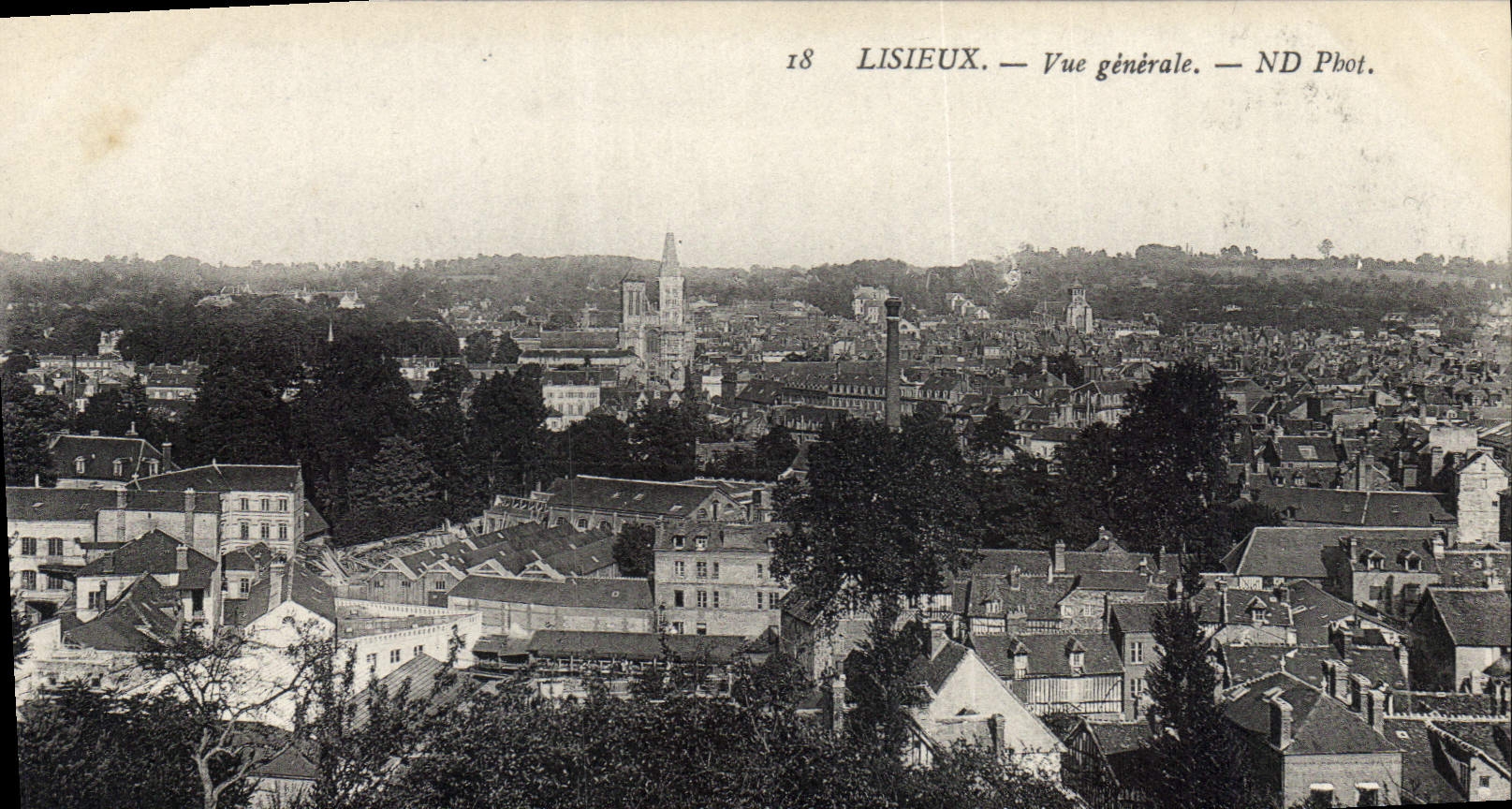 CPA Lisieux Vue generale 