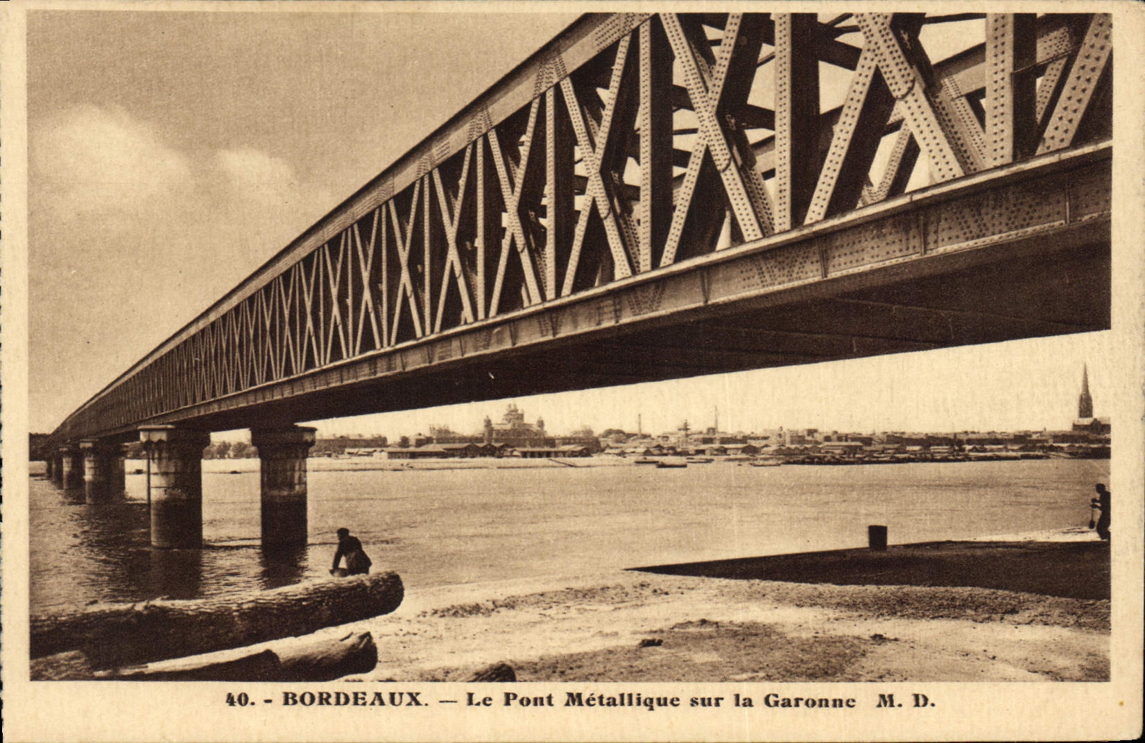 CPA Bordeaux Le Pont Metallique sur la Garonne