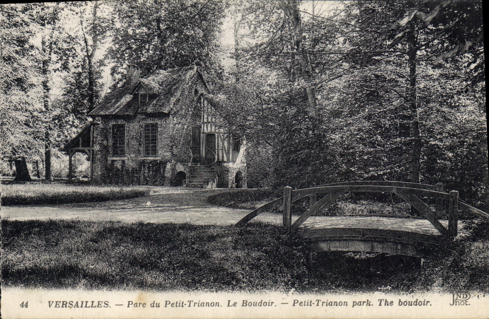 CPA Versailles Parc du Petit Trianon Le Boudoir 