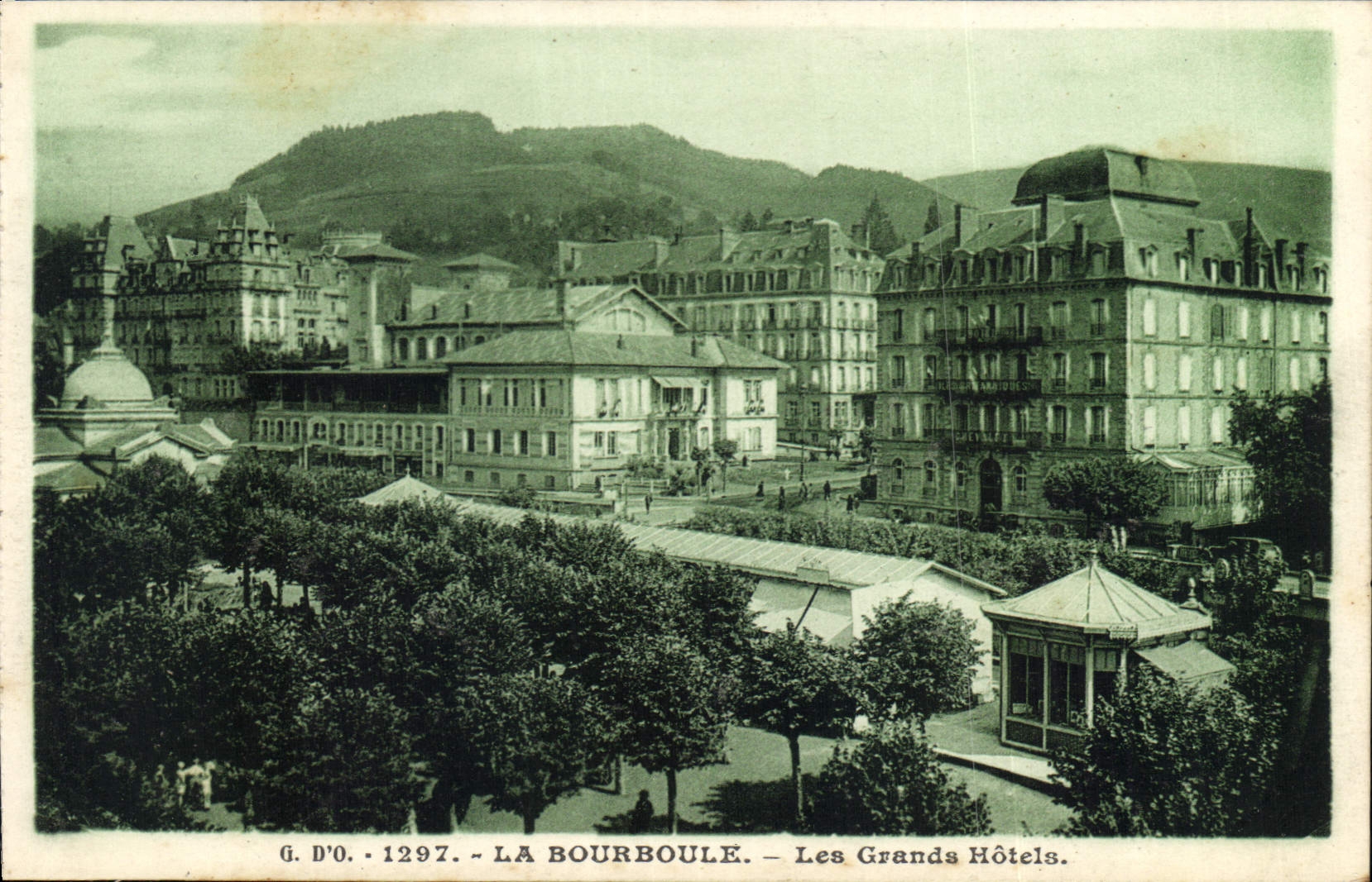 CPA La Bourboule Les Grands Hotels 
