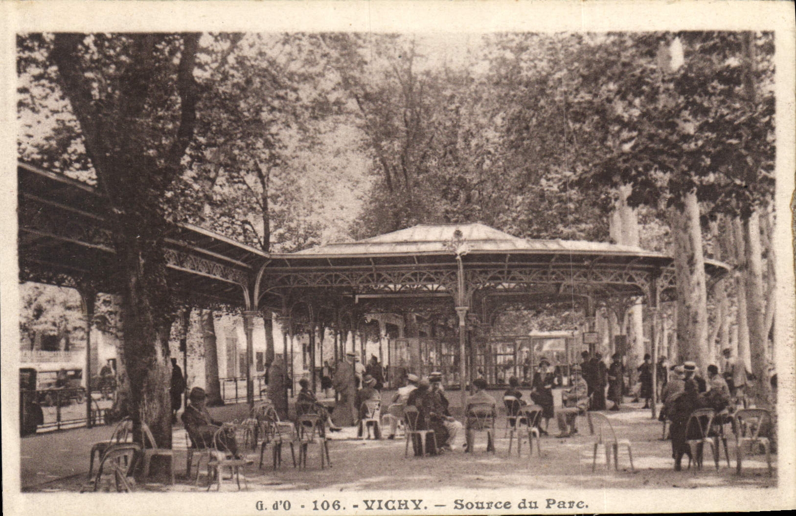 CPA Vichy Source du Parc 