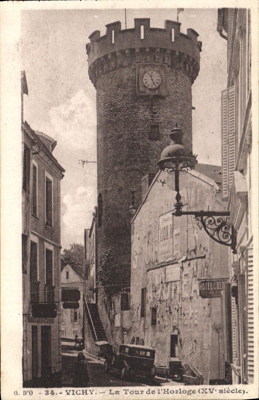 CPA Vichy La Tour de l'Horloge 