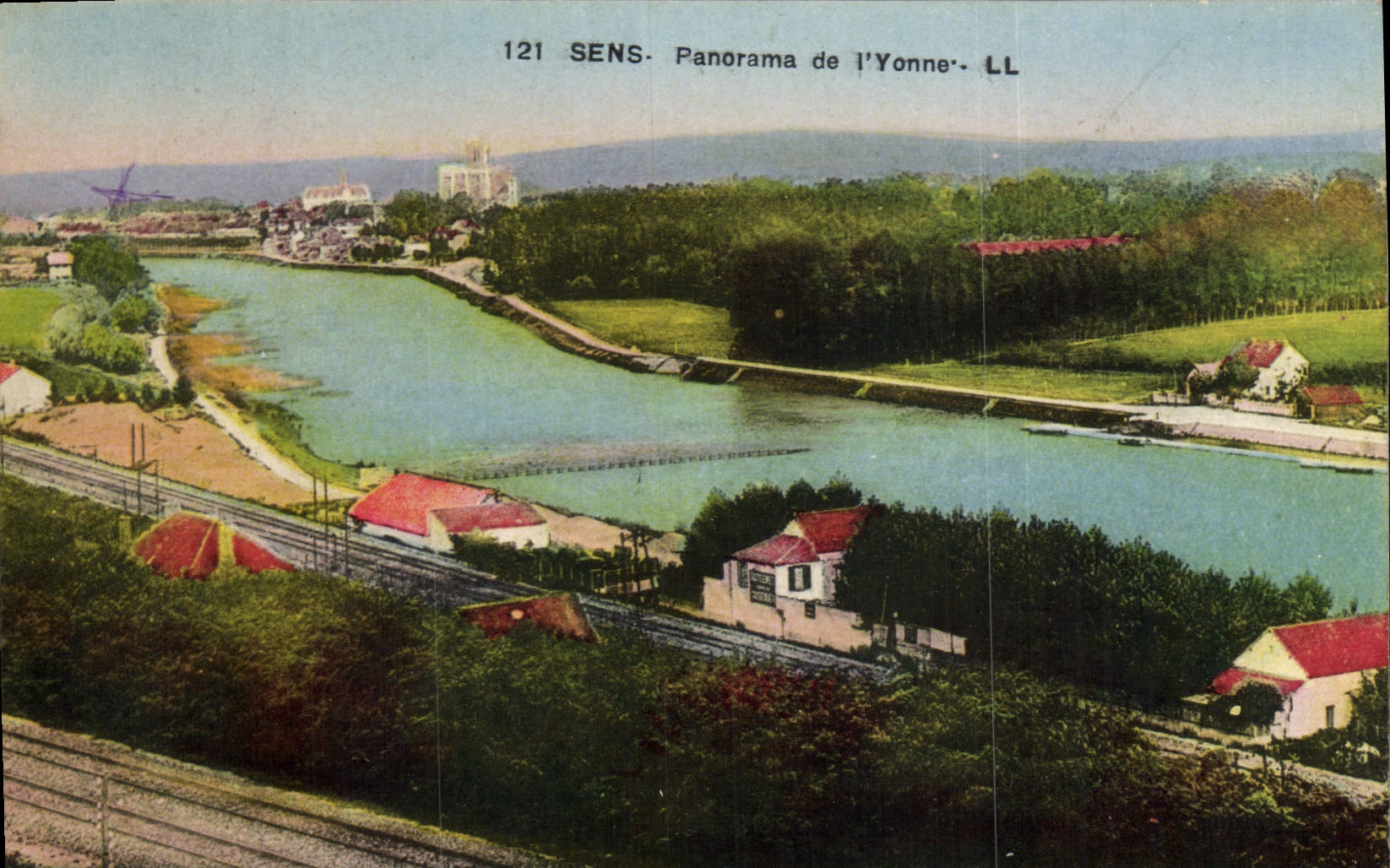 CPA Sens Panorama de l'Yonne 