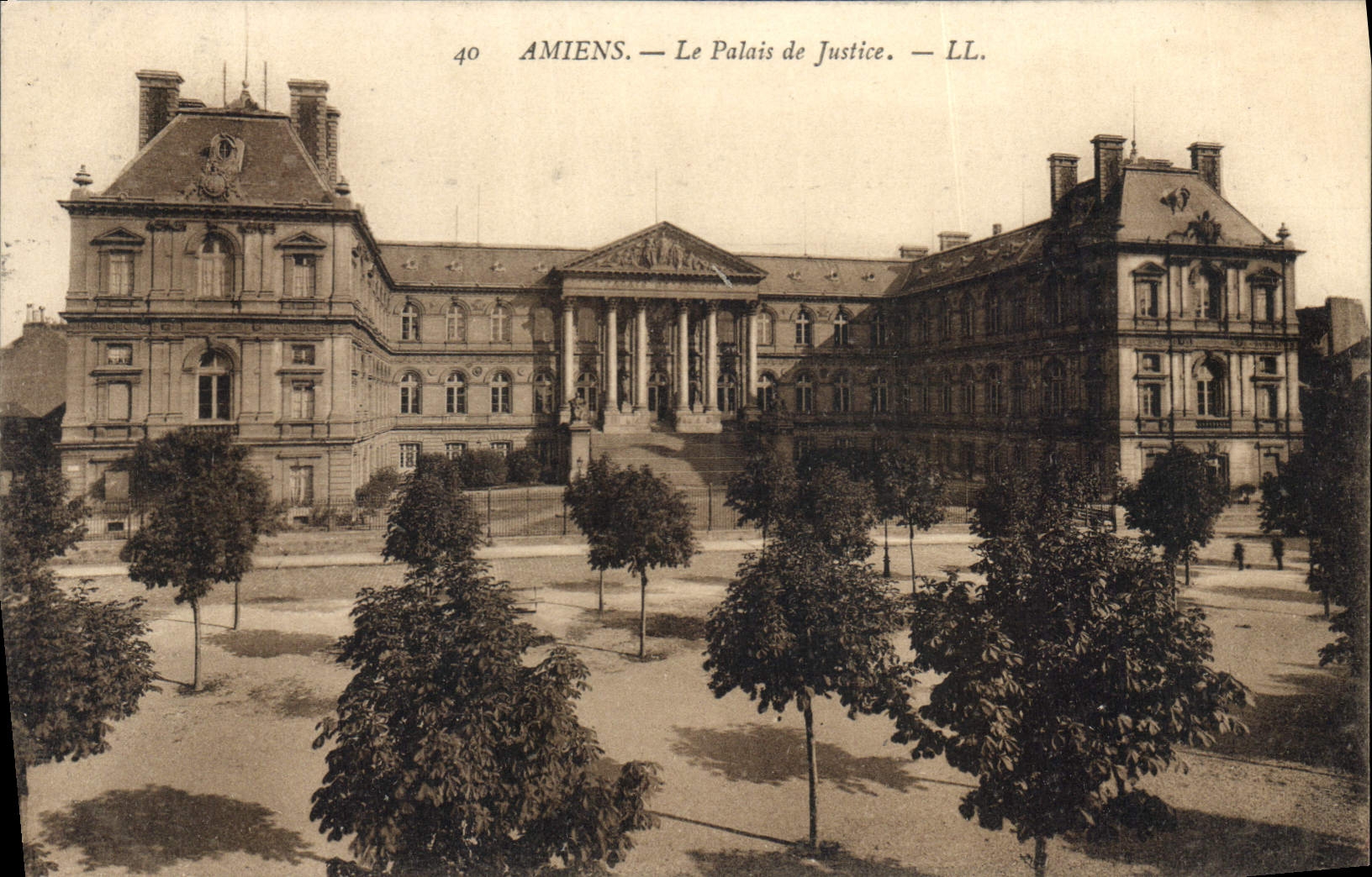CPA Amiens Le Palais de Justice 