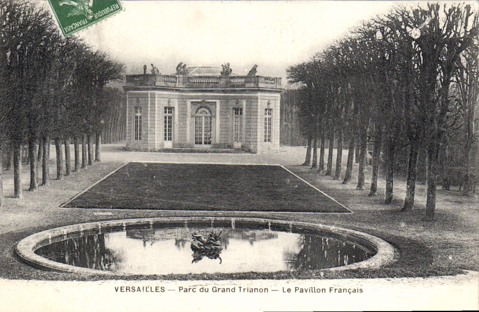 CPA Versailles Parc du Grand Trianon Le Pavillon Francais 