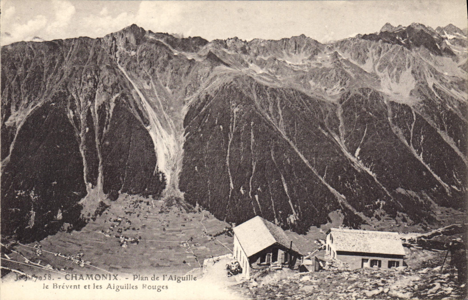 CPA Chamonix Plan de l'Aiguille le Brevent et les Aiguilles Rouges 