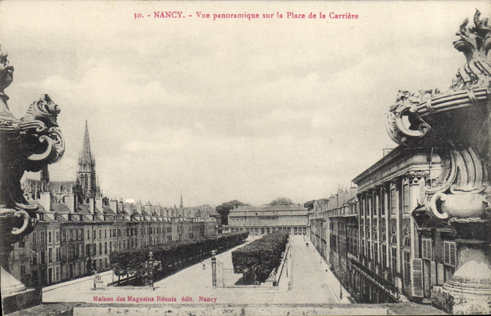 CPA Nancy Vue panoramique sur la Place de la Carriere 