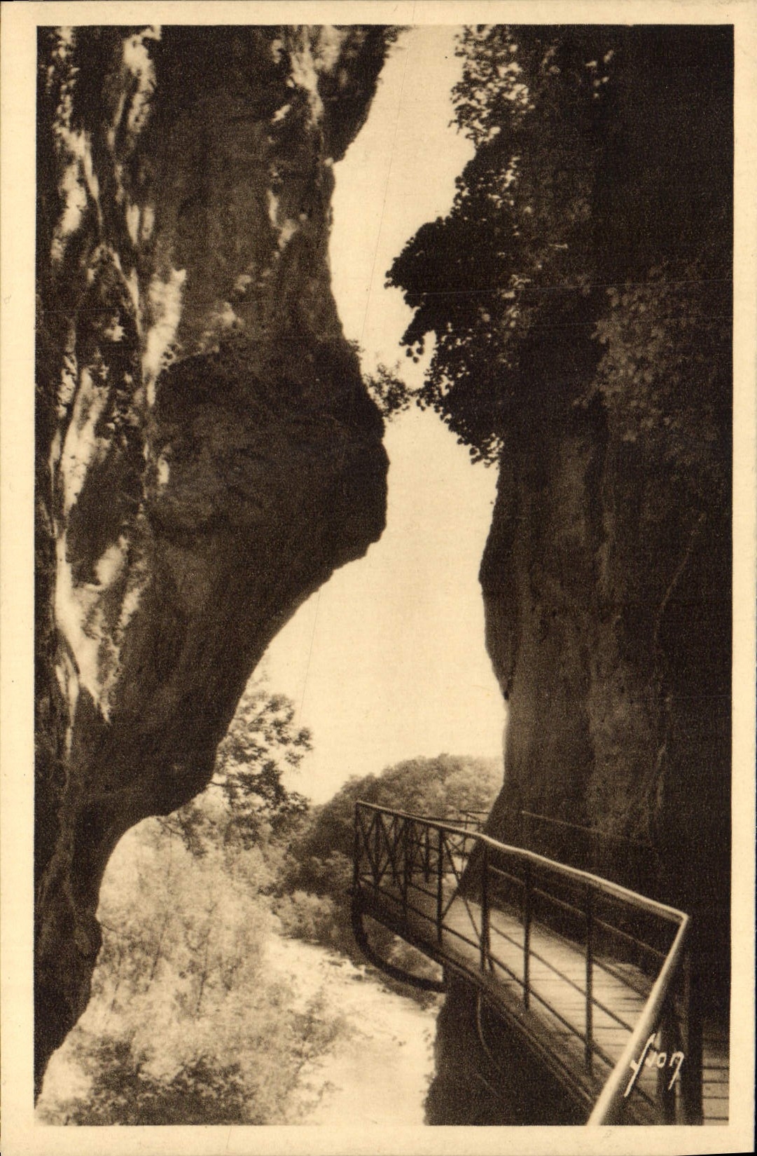CPA Gorges du Fier Hte Savoie Le premier Tournant 