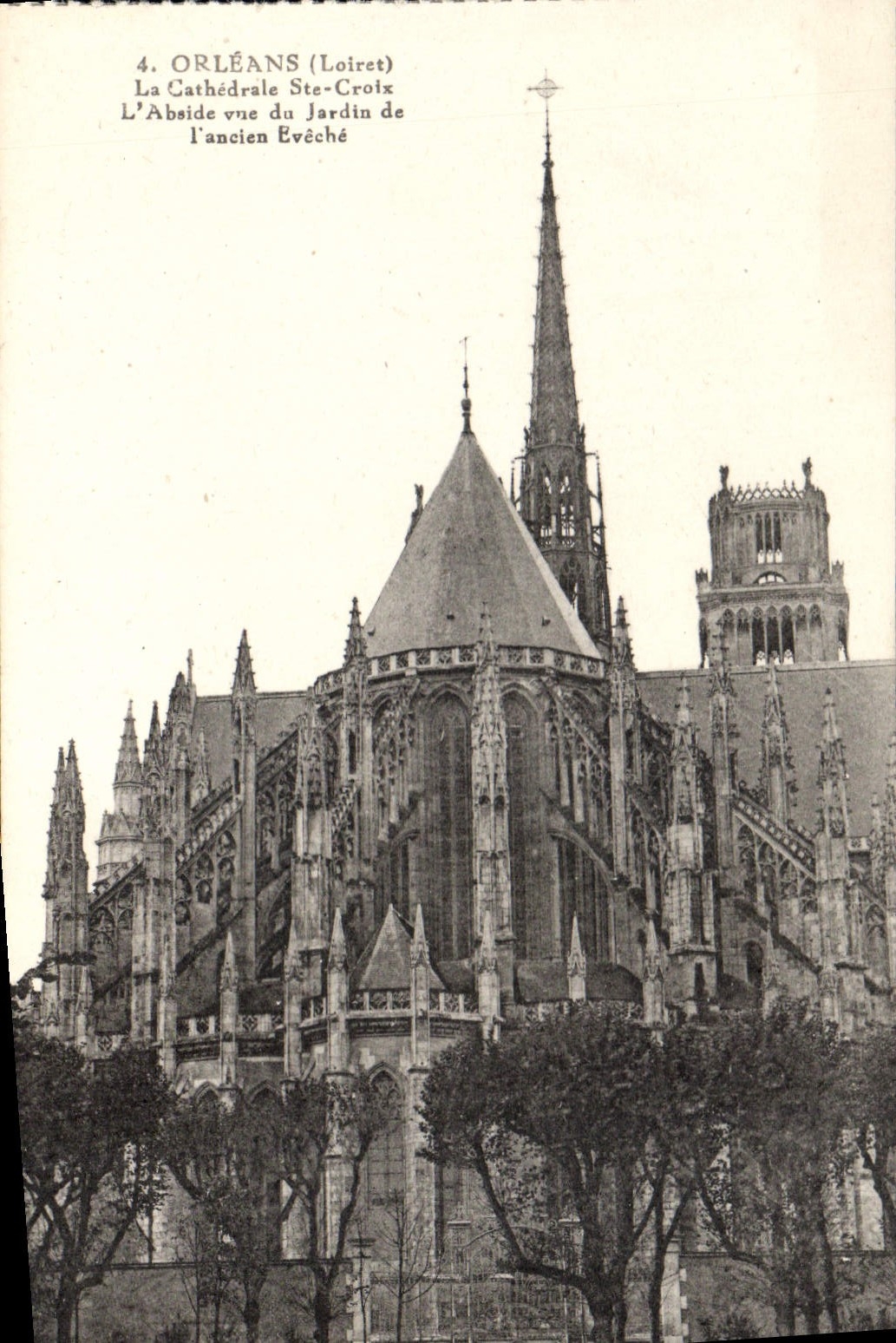 CPA Orleans Loiret la Cathedrale St Croix l'Abside vue du jardin de l'ancien Eveche 