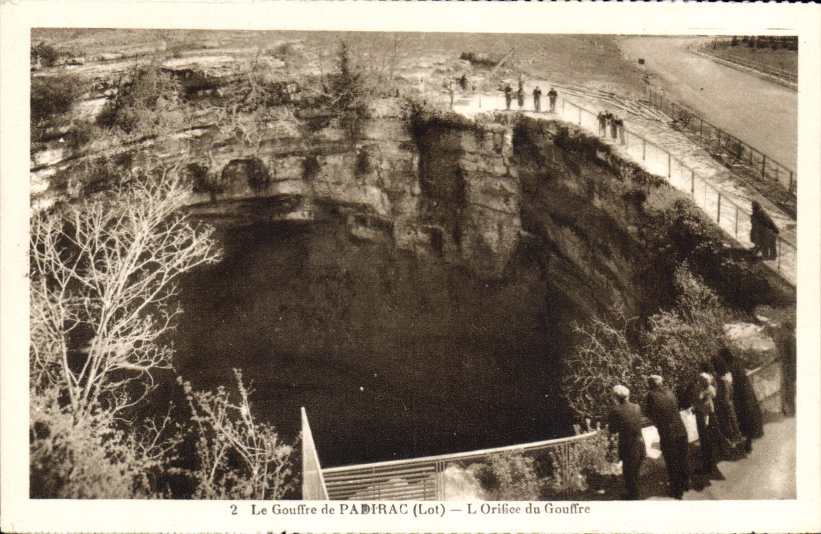 CPA Le Gouffre de Padirac Lot L'Orifice du Gouffre