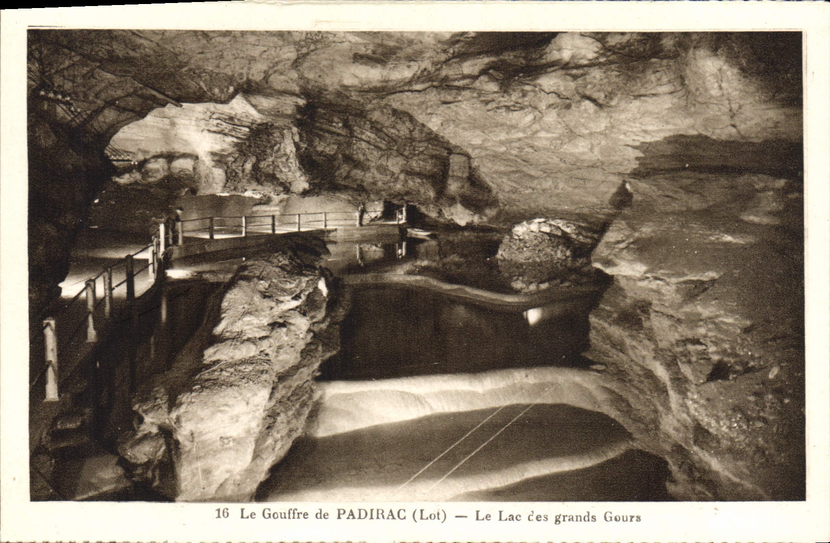CPA Le Gouffre de Padirac Lot le Lac des Grands Gours