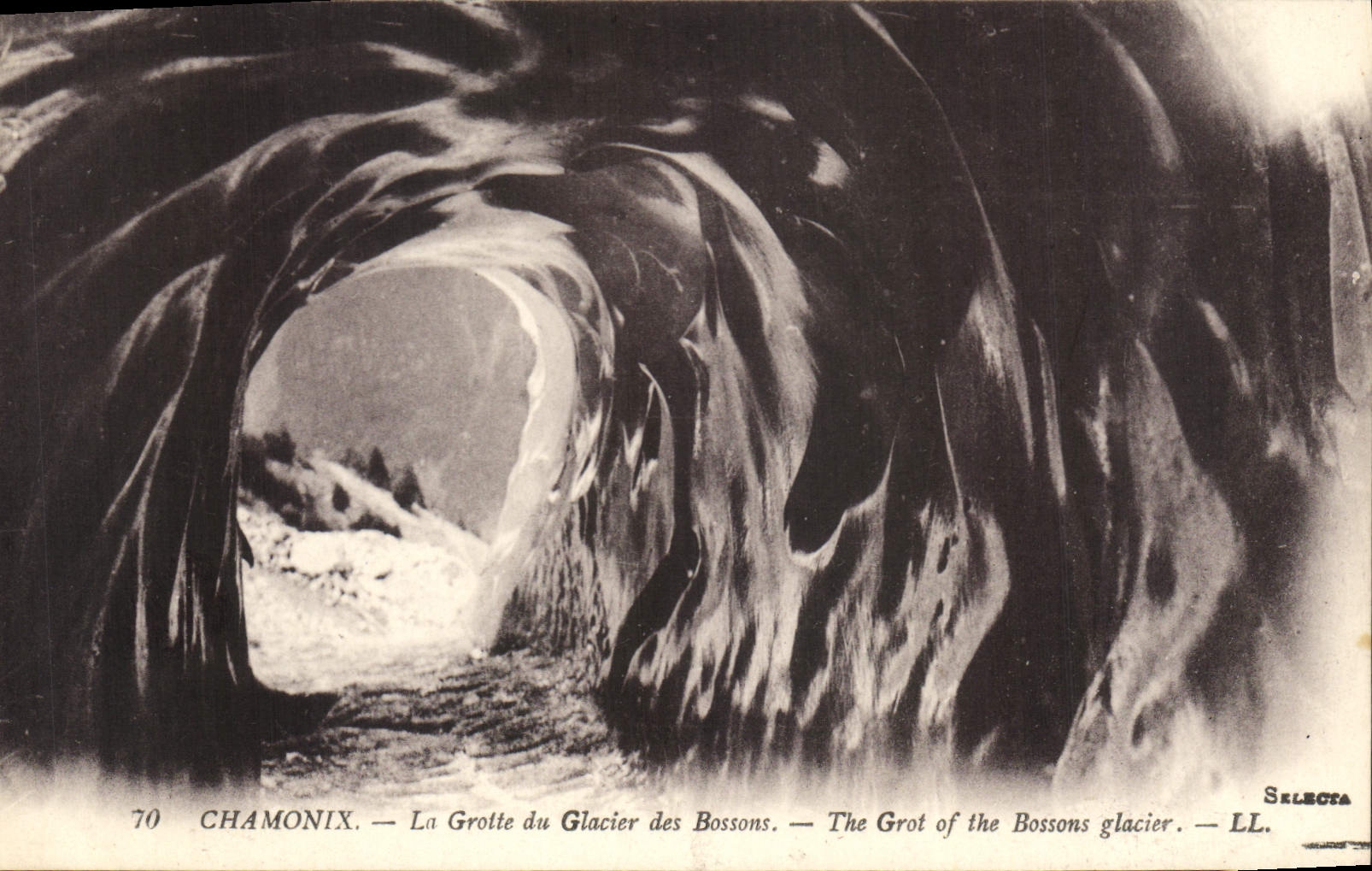 CPA Chamonix la Grotte du Glacier des Bossons