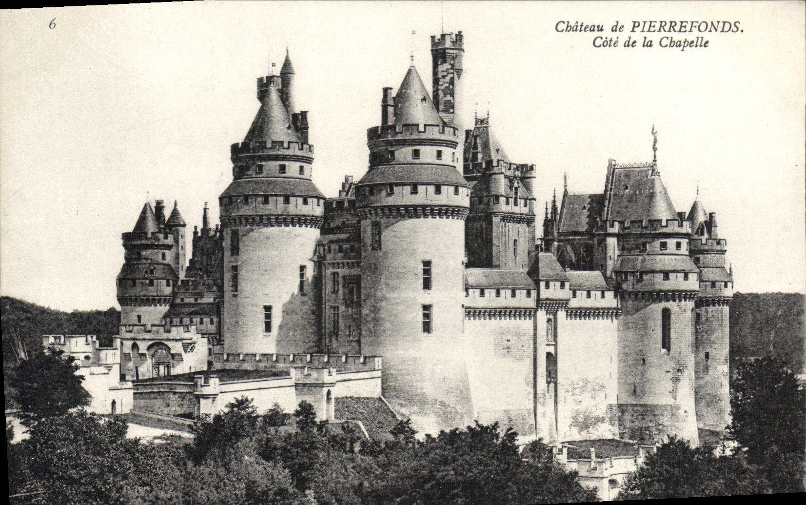 CPA Chateau de Pierrefonds Cote de la Chapelle 