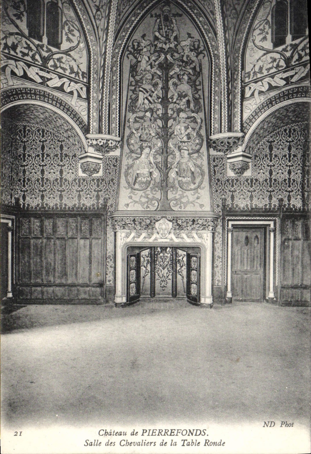 CPA Chateau de Pierrefonds salle des Chevaliers de la Table Ronde 
