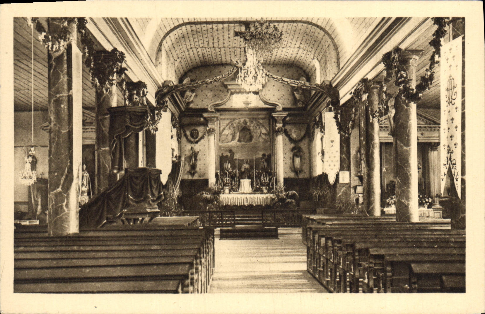 CPA Florent en Argonne Marne interieur de l'eglise