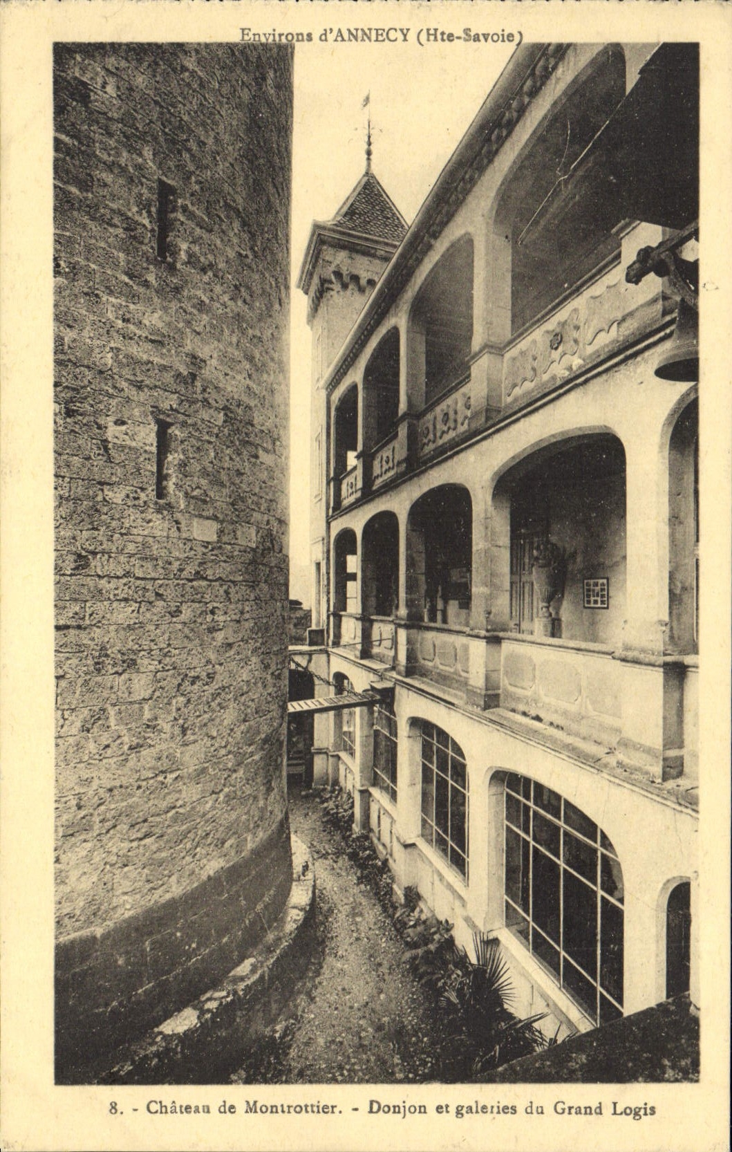 CPA Environs d'Annecy Hte Savoie chateau de Montrottier Donjon et Galeries du grand Logis 