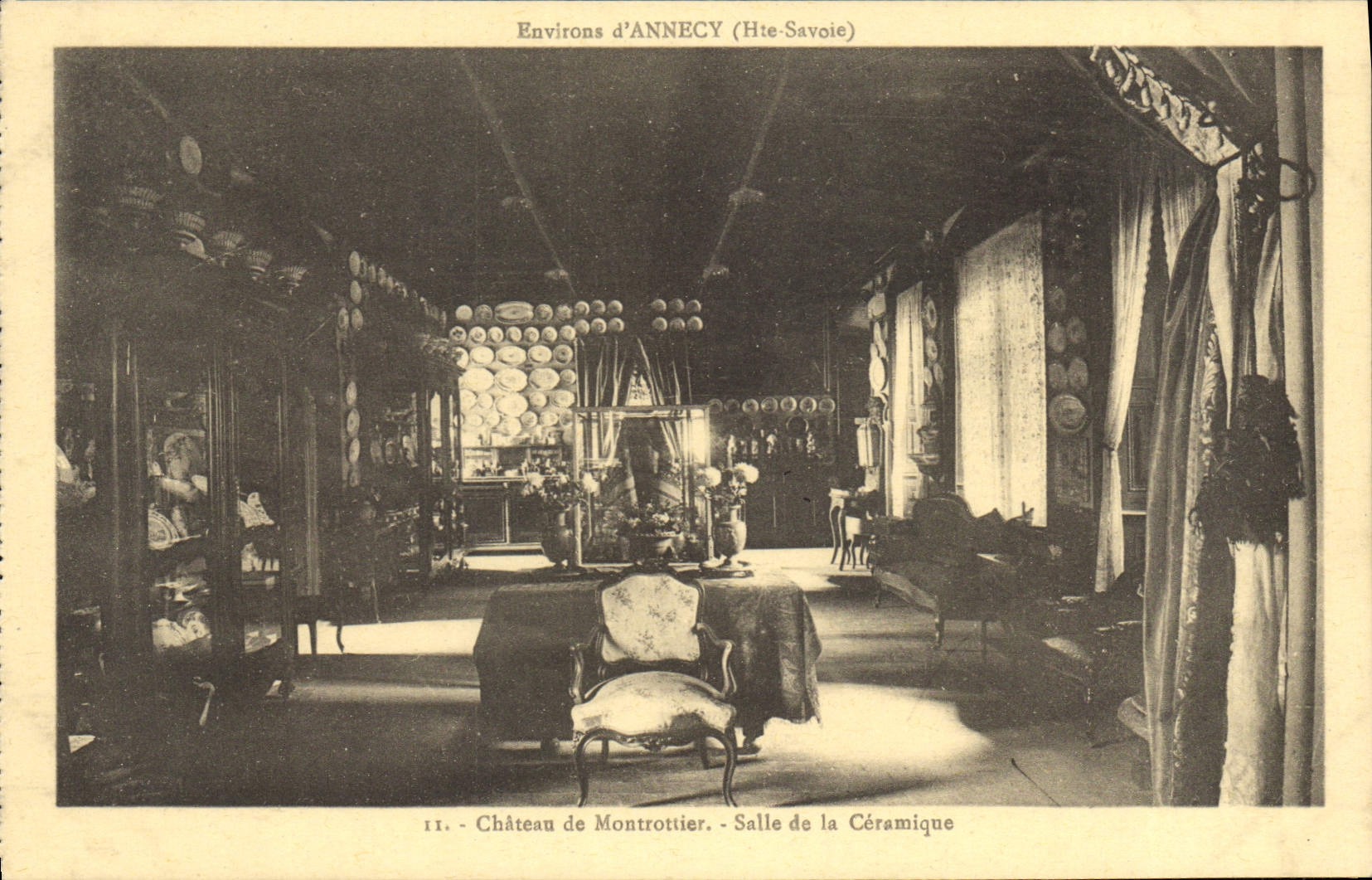 CPA Environs d'Annecy Hte Savoie chateau de Montrottier salle de la Ceramique 