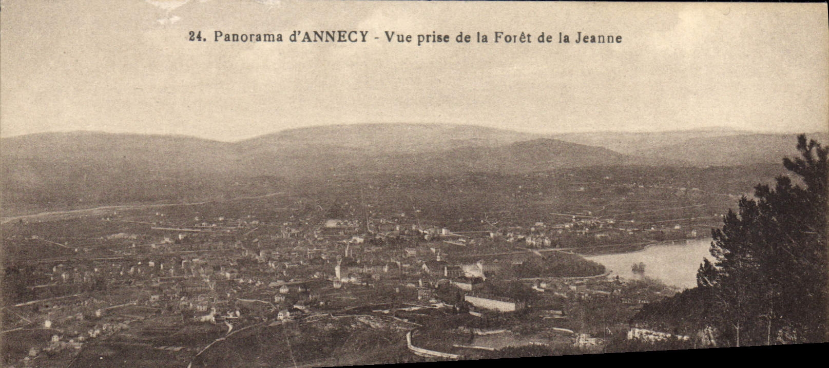 CPA Panorama d'Annecy vue prise de la Foret de la Jeanne 