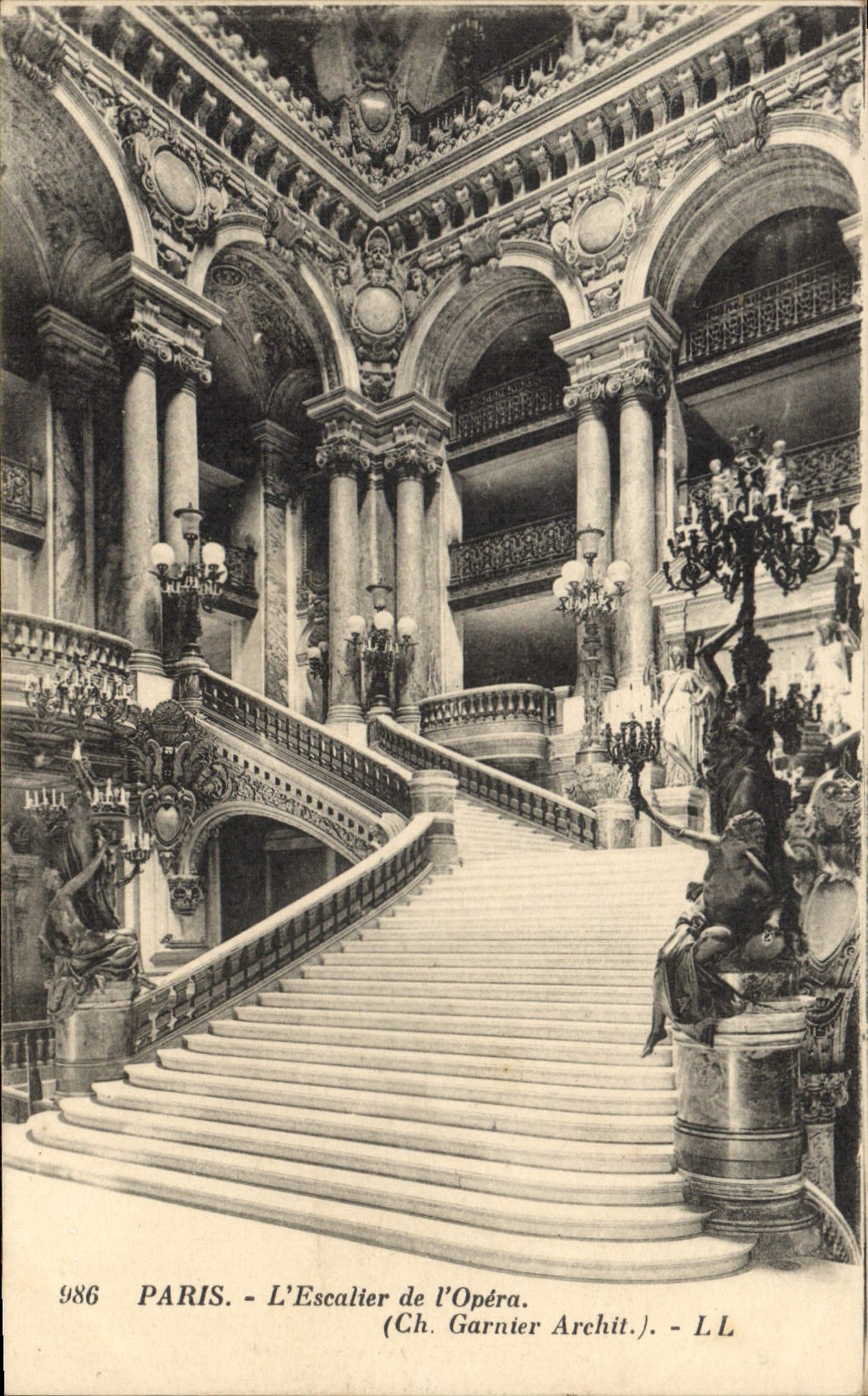 CPA Paris l'Escalier de l'Opera 