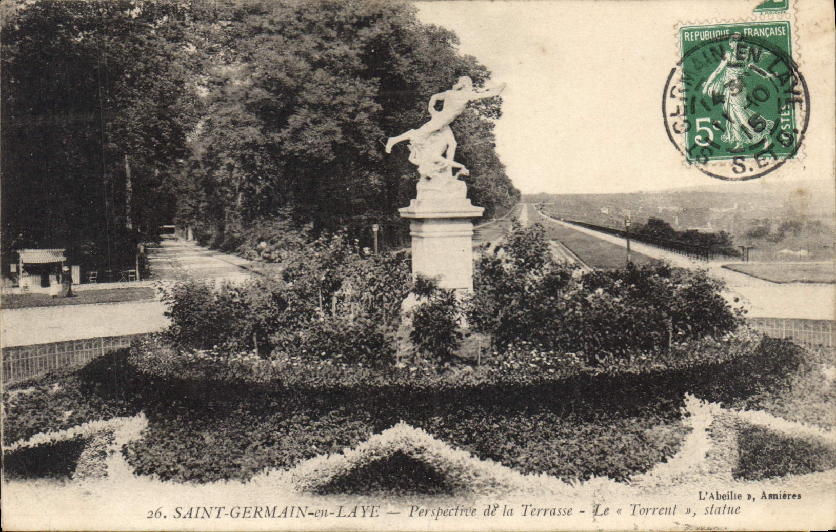 CPA Saint Germain en Laye perspective de la terrasse le Torrent statue