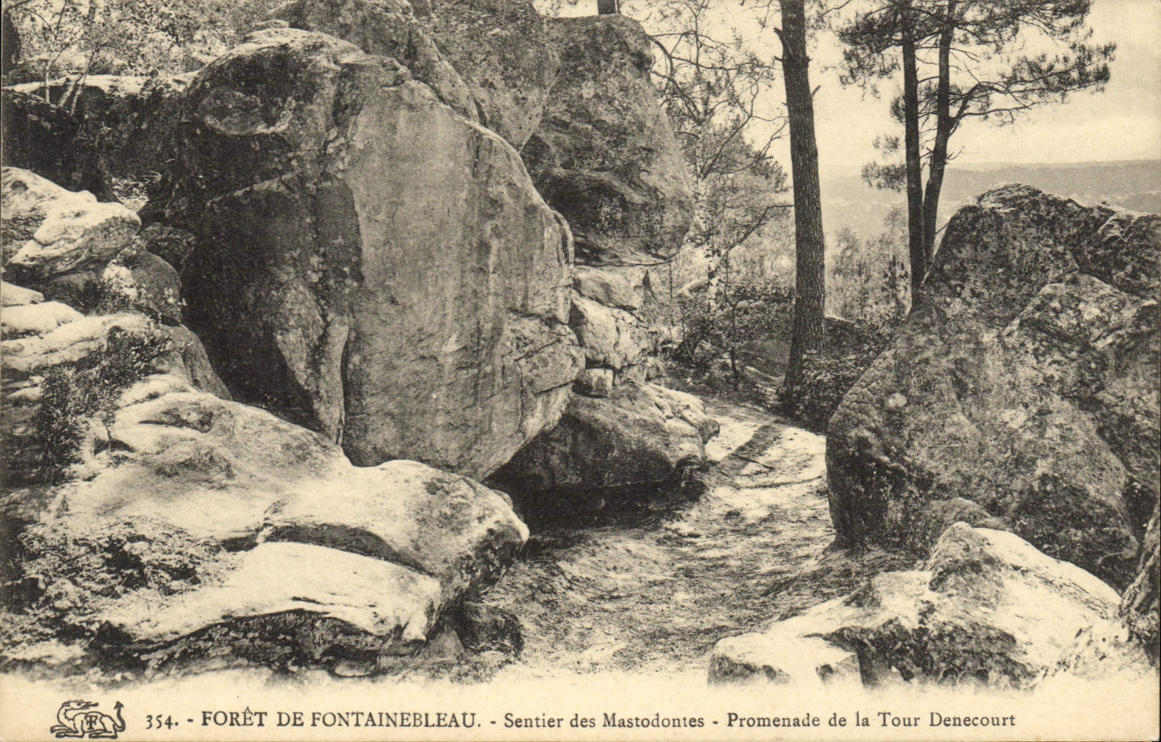 CPA Foret de Fontainebleau Sentier des Mastodontes Promenade de la Tour Denecourt 