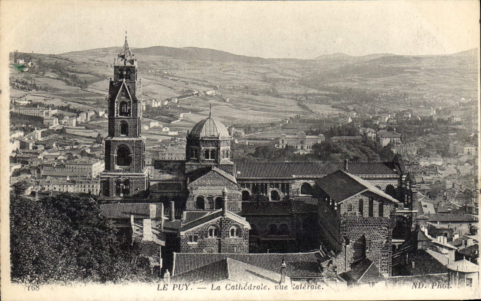 CPA Le Puy La Cathedrale vue laterale 