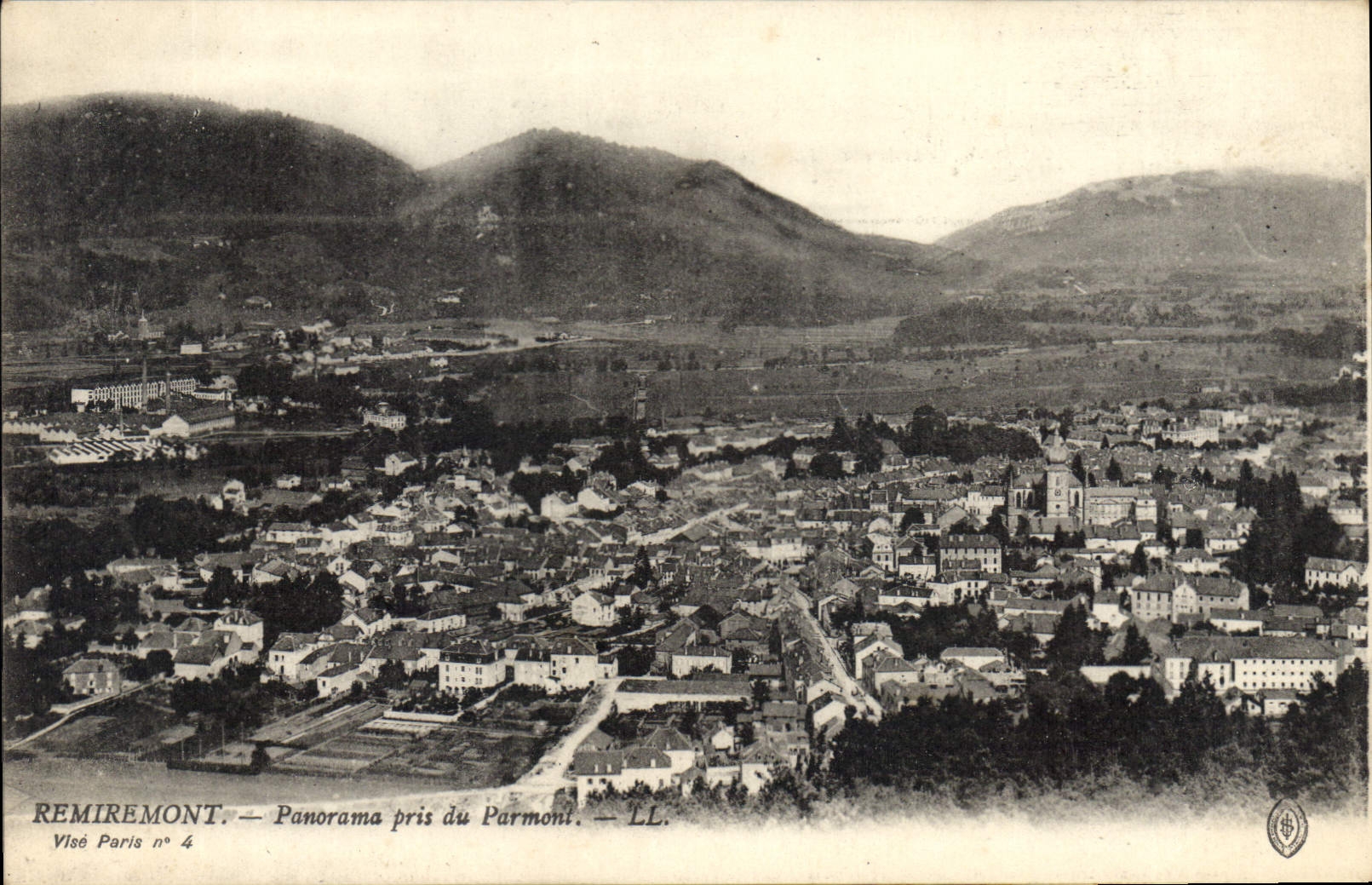CPA Remiremont Panorama pris du Parmont 