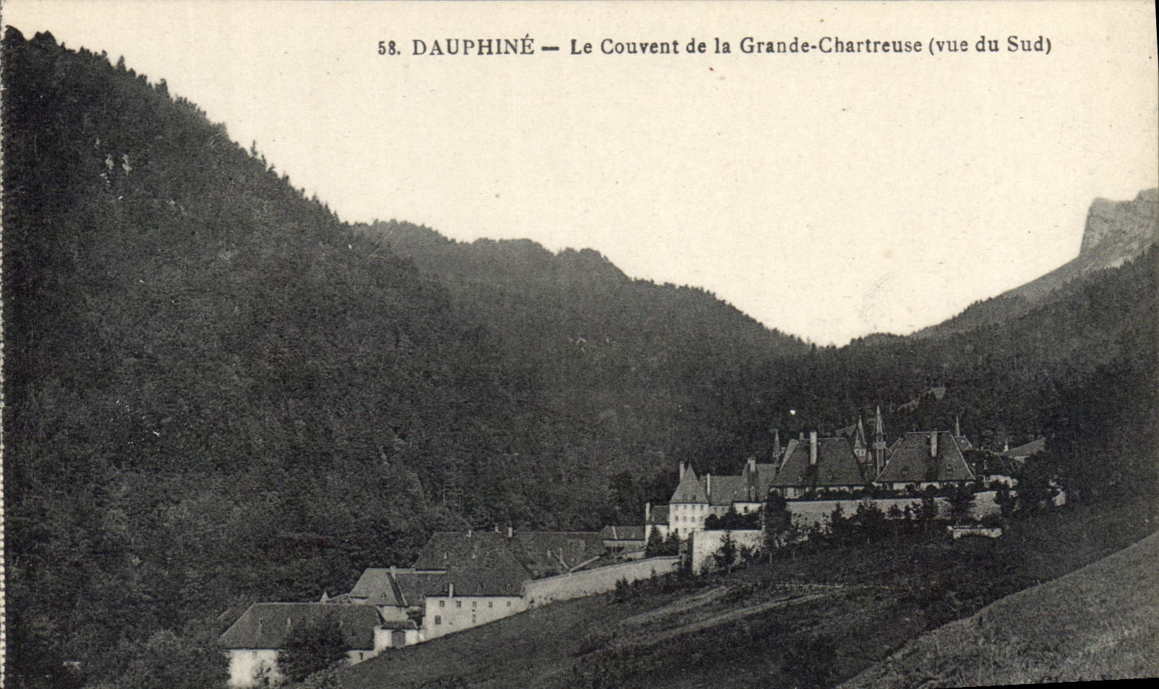 CPA Dauphine Le Couvent de la Grande Chartreuse vue du Sud