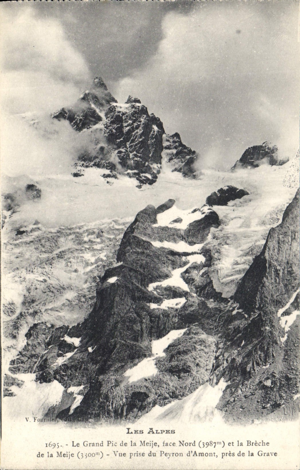 CPA Les Alpes Le Grand Pic de la Meije face Nord et la Breche de la Meije Vue prise du Pyron d'Amont