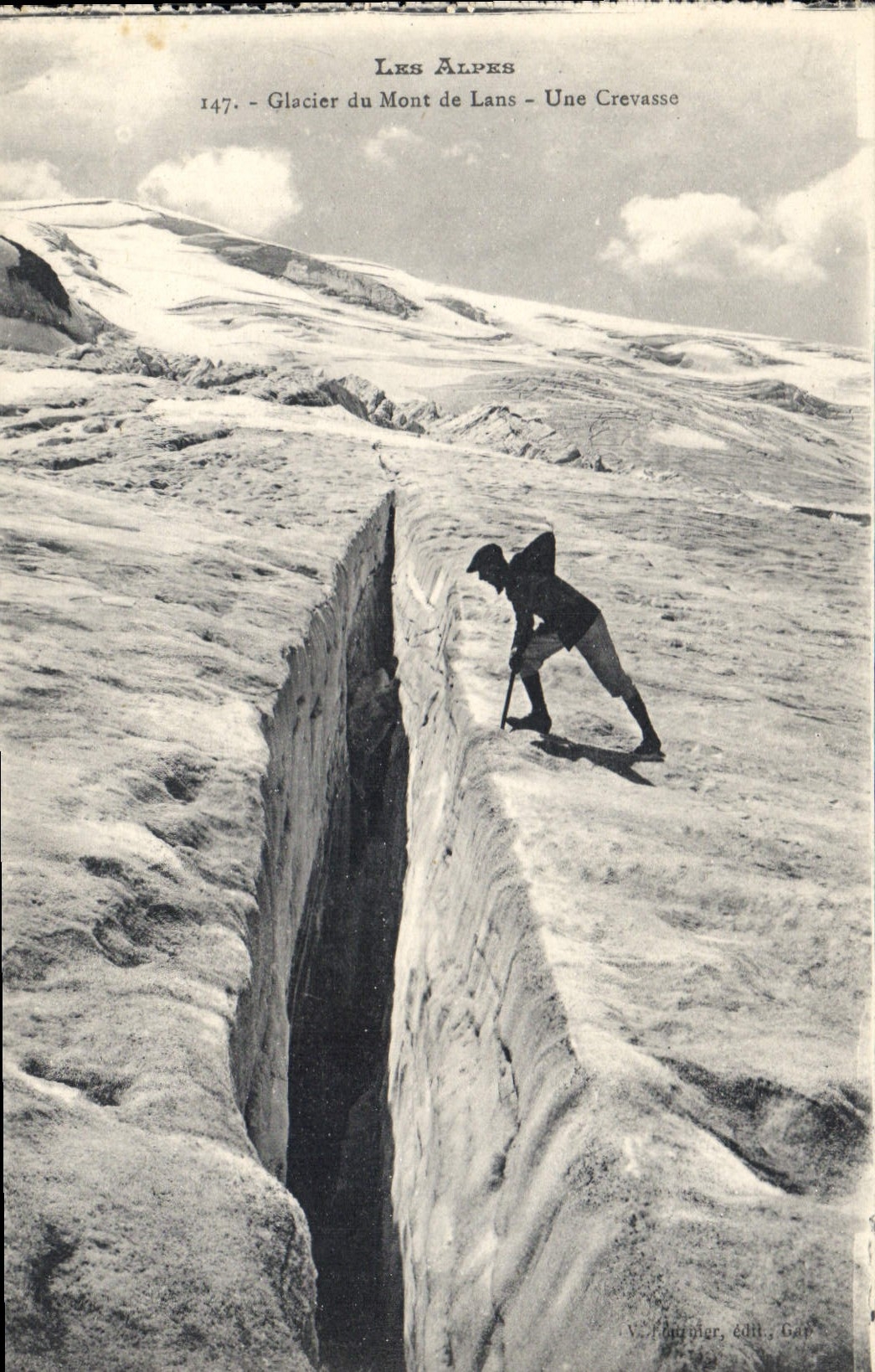 CPA Les Alpes Glacier du Mont de Lans Une Crevasse Alpinisme
