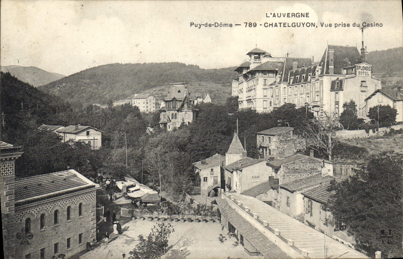 CPA L'Auvergne Puy de Dome Chatelguyon Vue prise du Casino 