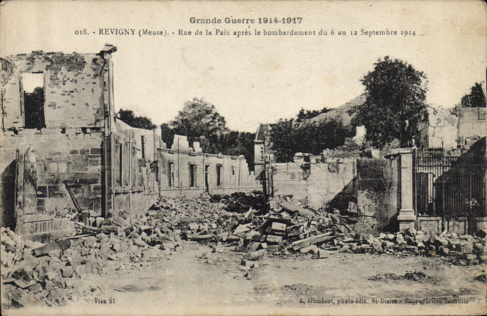 CPA Grande Guerre 1914 1917 Revigny Meuse Rue de la Paix apres le bombardement 