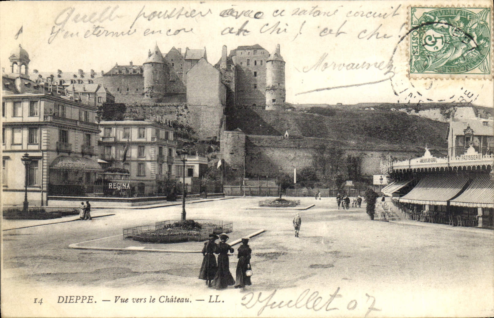 CPA Dieppe Vue vers le Chateau 