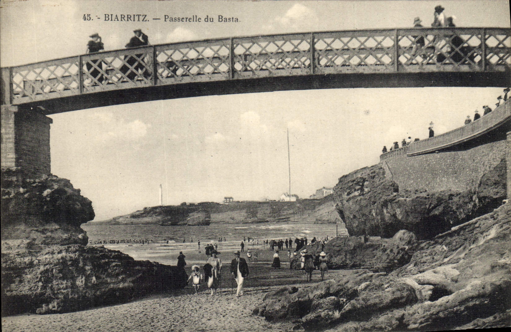 CPA Biarritz Passerelle du Basta 