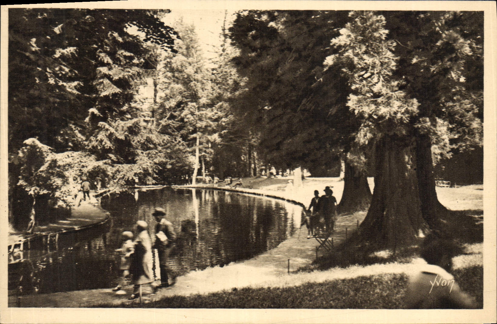 CPA Auvergne La Bourboule Puy de Dome Le Parc Fenestre