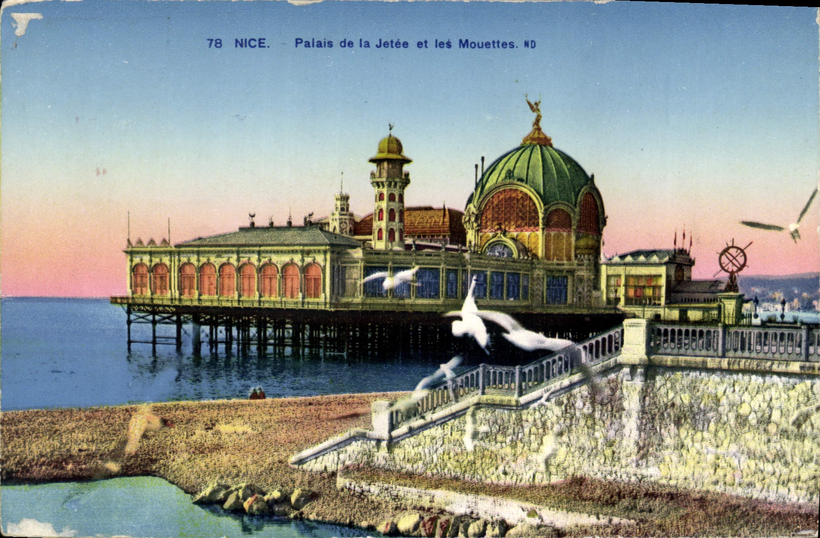 CPA Nice Palais de la Jetee et les Mouettes 
