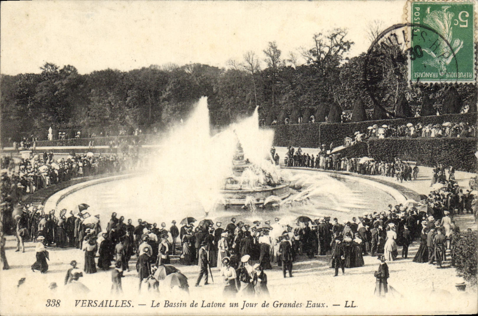 CPA Versailles le Bassin de latone un jour de Grandes Eaux 