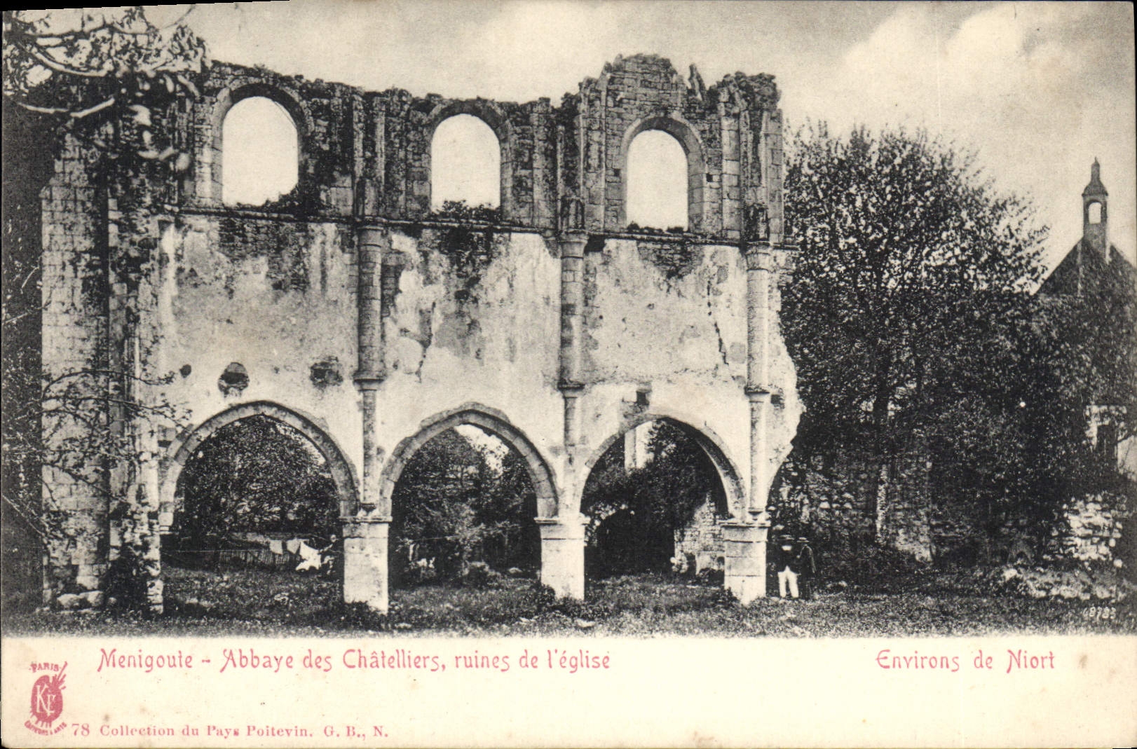 CPA Menigoule Abbaye des Chatelliers Ruines de l'eglise