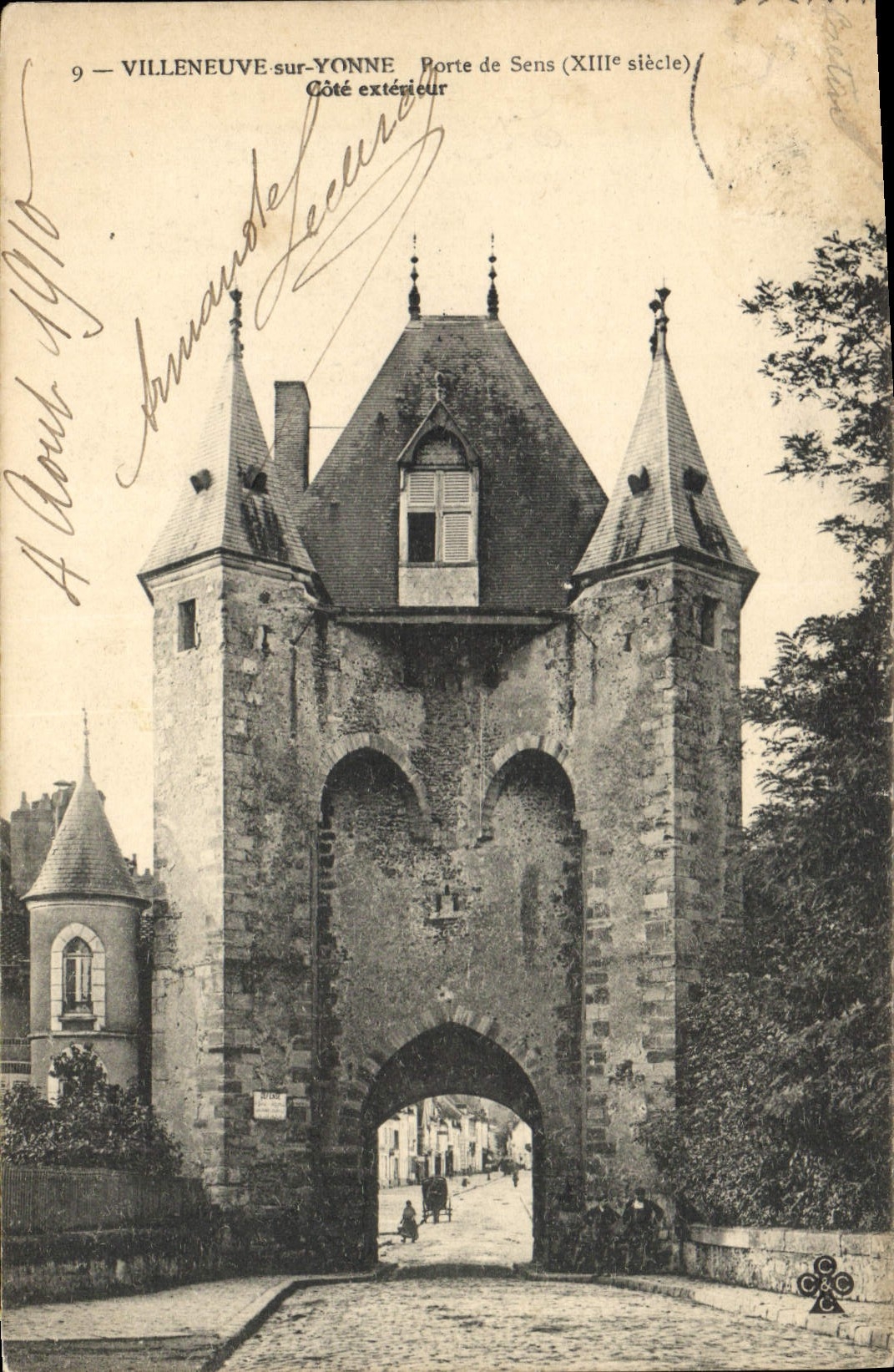 CPA Villeneuve sur Yonne Porte de Sens XIII siecle cote exterieur
