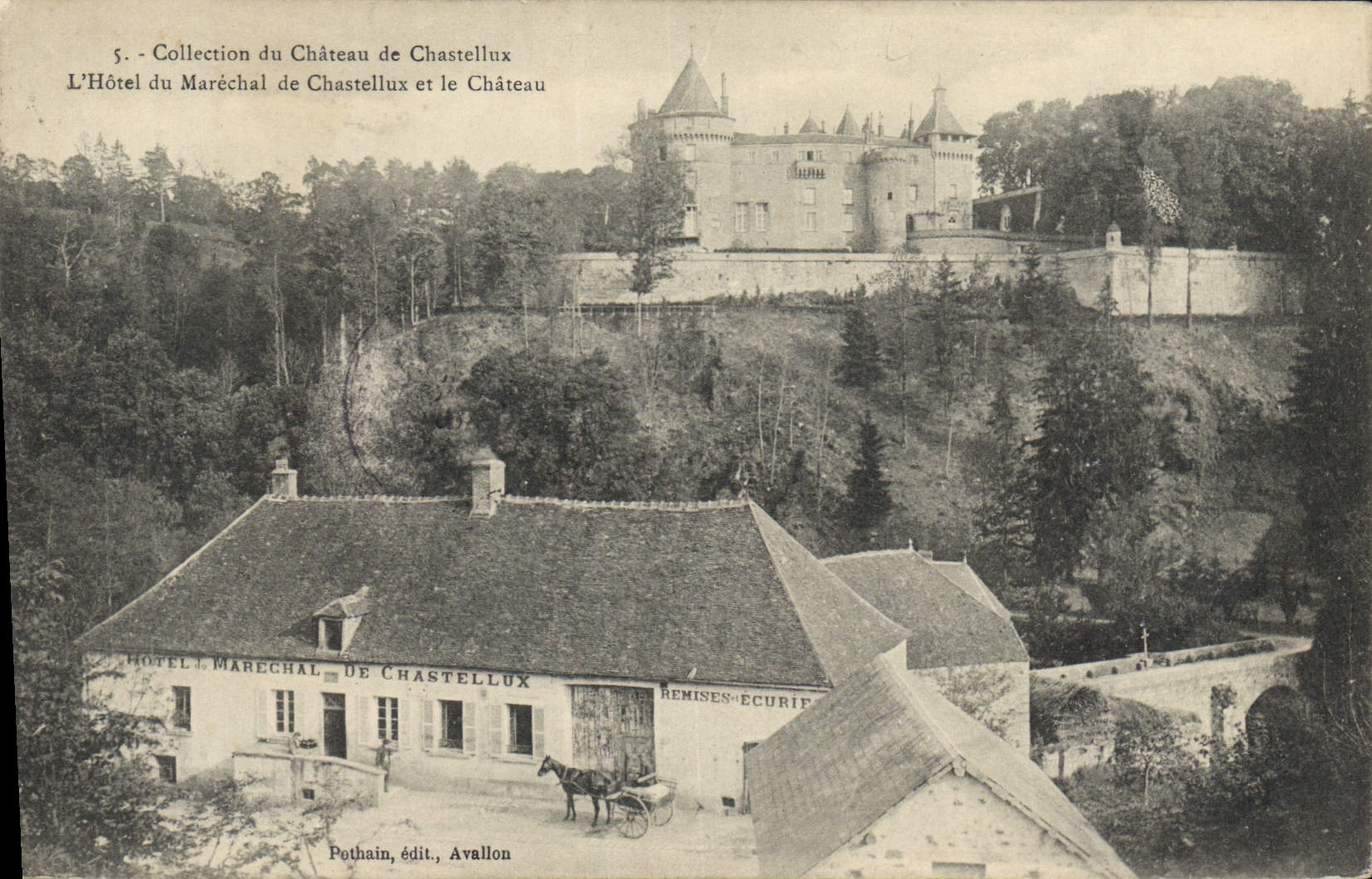 CPA Collection du chateau de Chastellux l'hotel du Marechal de Chastellux et le chateau